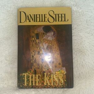 “The Kiss”💋by Danielle Steel 